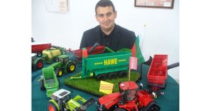 Изложение на кучета от породата Българско овчарско кучe