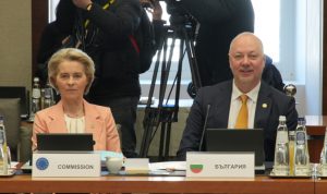 Qualcomm, китайската Momenta ще създават платформи за самоуправляващи се превозни средства за автомобилни производители · TechNode