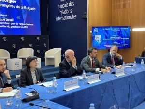 Министър Георг Георгиев изнесе лекция пред Френския институт за международни отношения в Париж