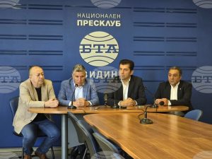 Говорим с хората, за да премахнем страховете им за еврозоната, каза във Видин лидерът на „Продължаваме промяната“ Кирил Петков