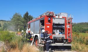 Двемогилските пожарникари гасиха запалване в трактор в село Екзарх Йосиф – Rousse.Info
