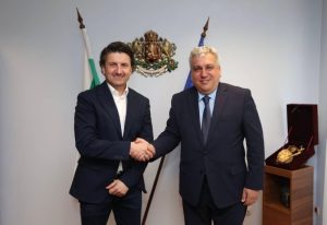 Публично и на случаен принцип бяха изтеглени номерата на машините за гласуване, които ще преминат удостоверяване за съответствие